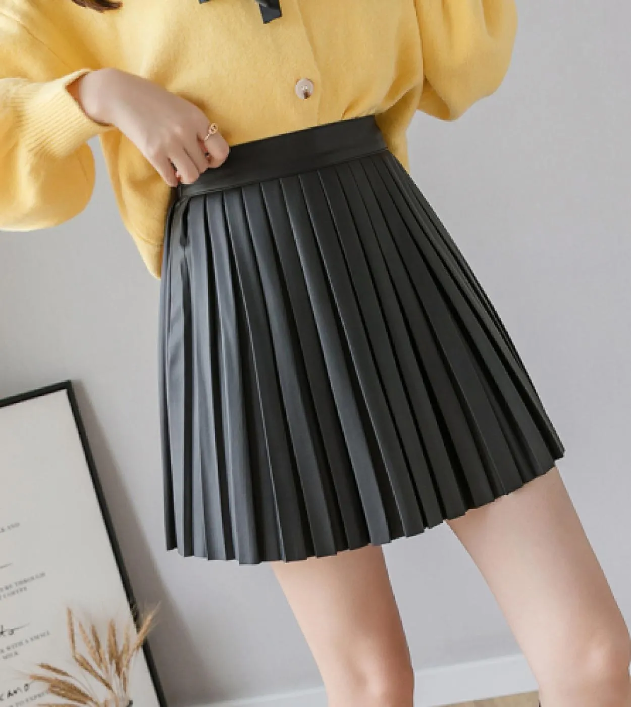 2023 Primavera Estate Minigonna a pieghe Moda donna Harajuku Gonne sottili Donna Streetwear Gonna in pelle PU a vita alta