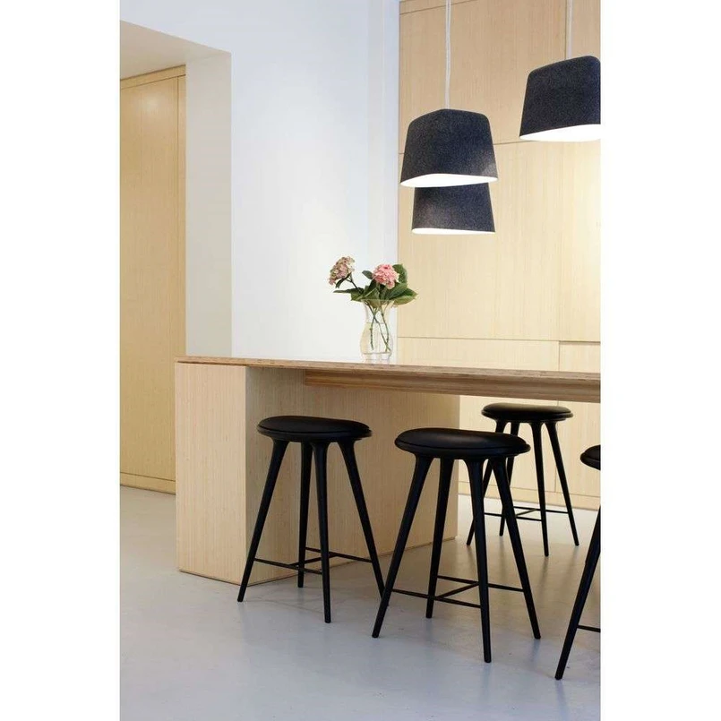 Alto Sgabello H69 Nero Faggio - Mater | Acquista online