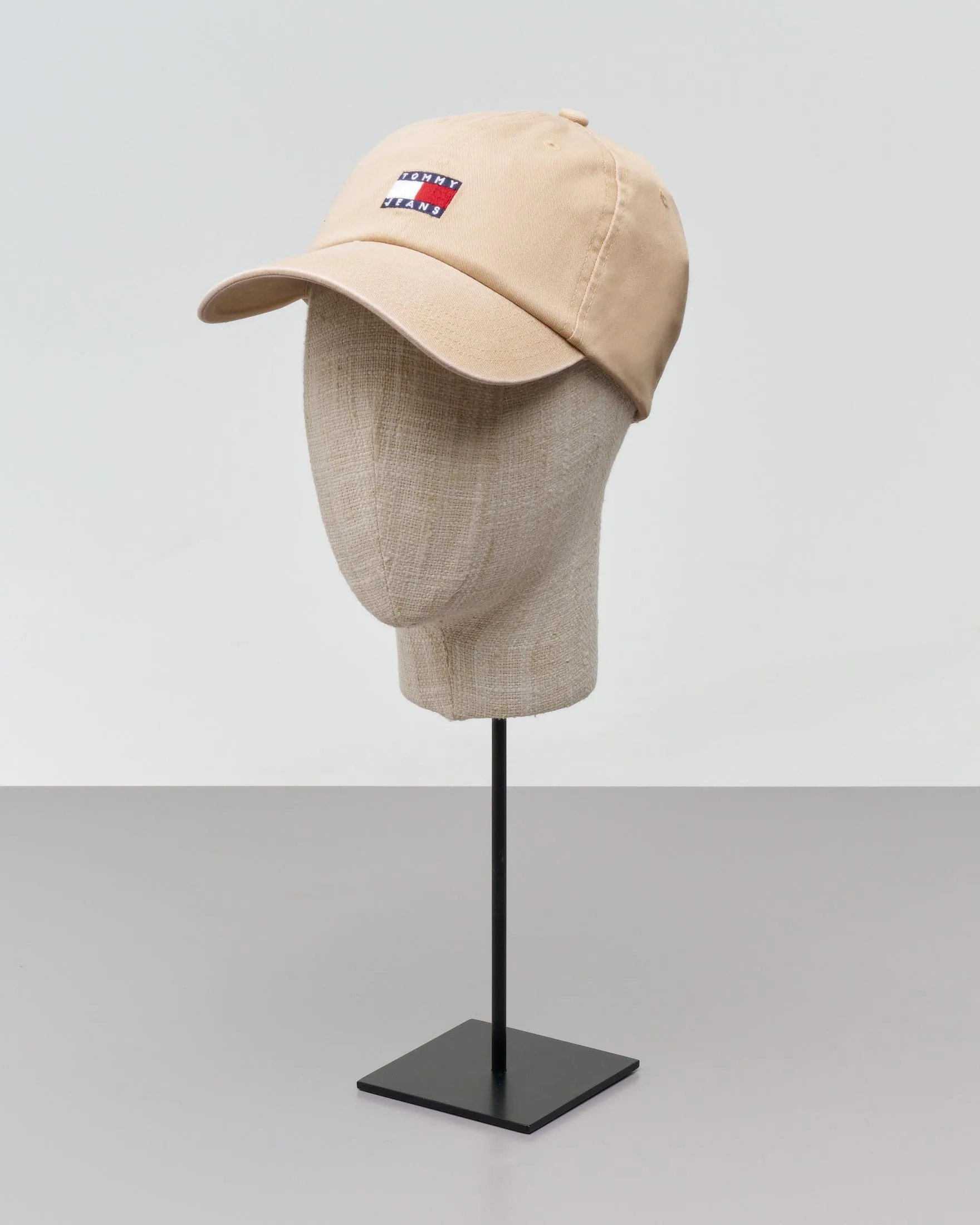 Berretto da baseball color sabbia in twill di puro cotone con patch logo flag sul davanti