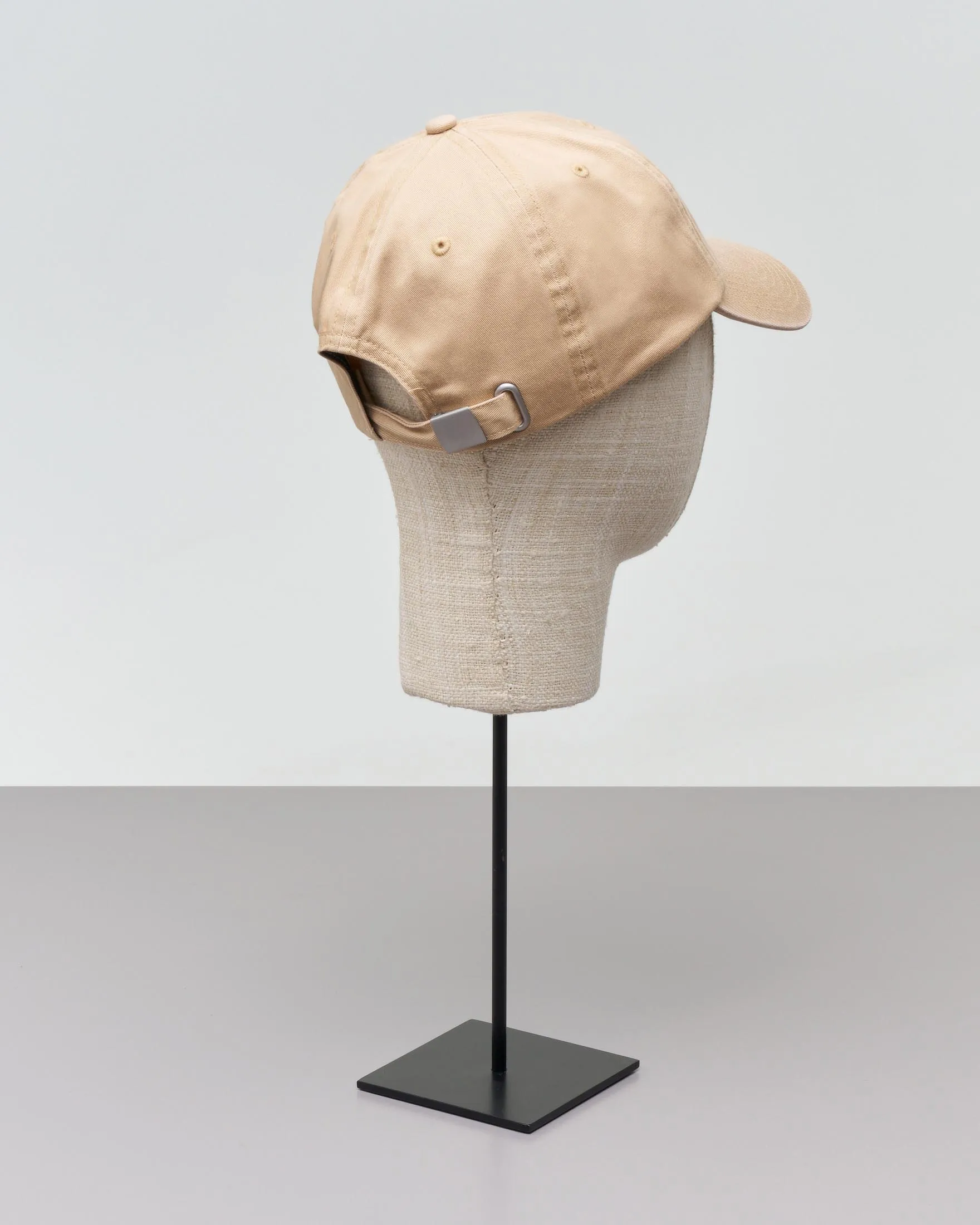 Berretto da baseball color sabbia in twill di puro cotone con patch logo flag sul davanti