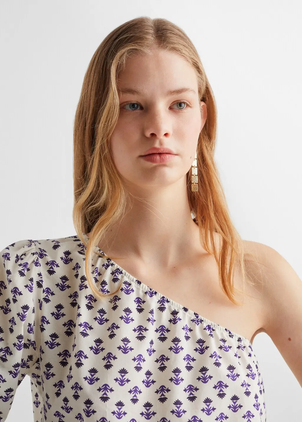 Blusa asimmetrica stampata