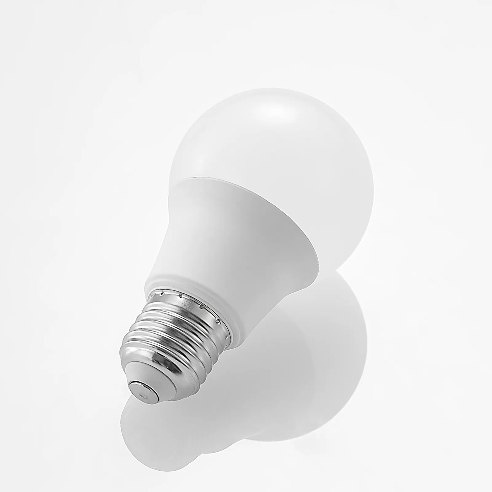 Lampadina LED E27 A60 8W 3.000K opale, set 10x