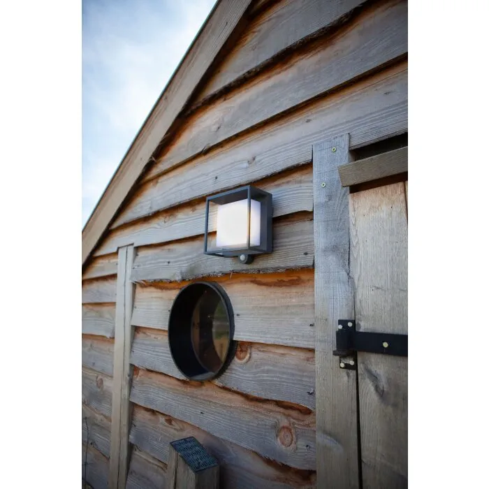 Lutec Curtis Solar Applique LED Antracite, 1-Luce, Sensori di movimento