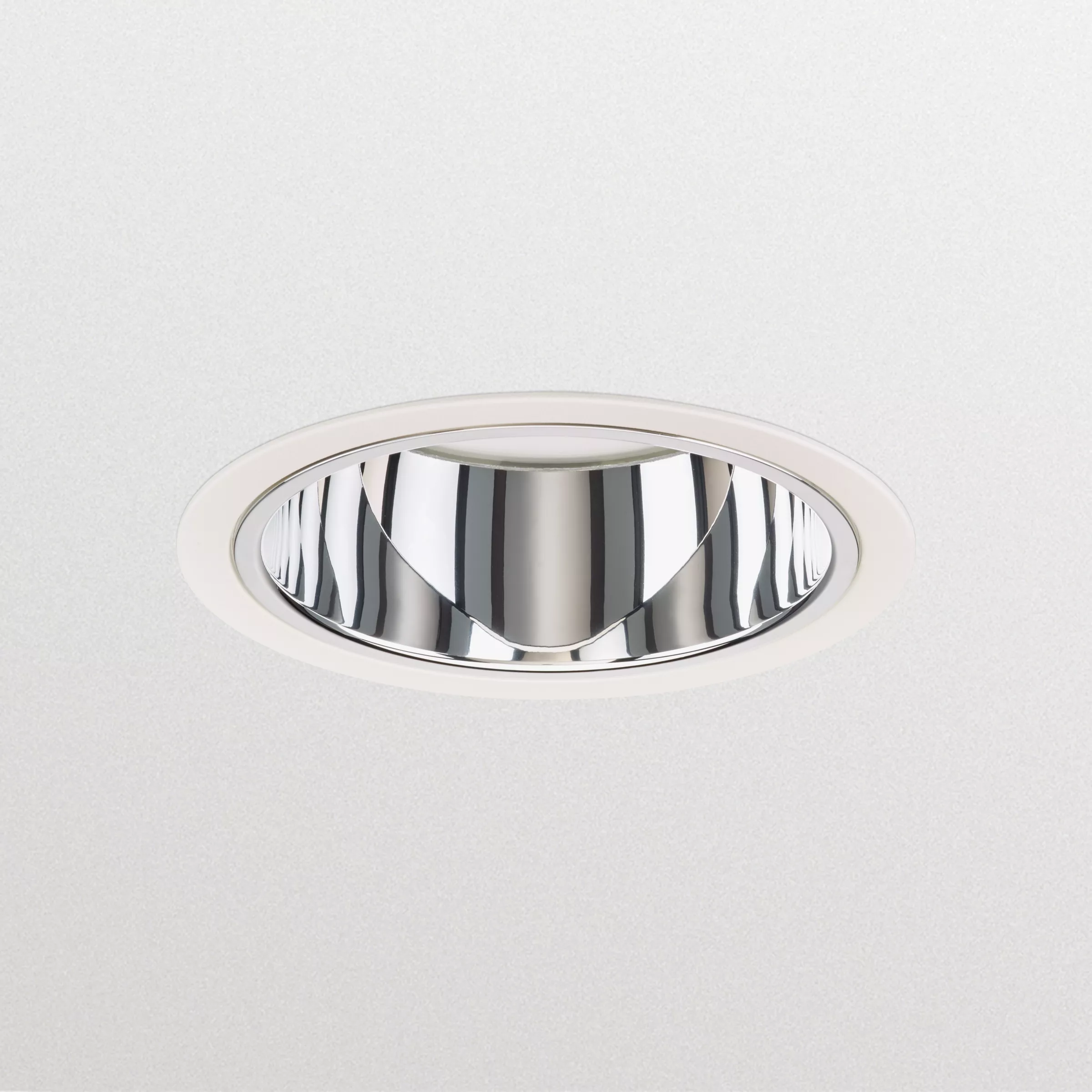 LuxSpace Mini, recessed, 6.4 W, D150 mm, 840 lm, 3000 K, DALI, Interact Ready, UGR19, Riflettore speculare C, VLC, IP20