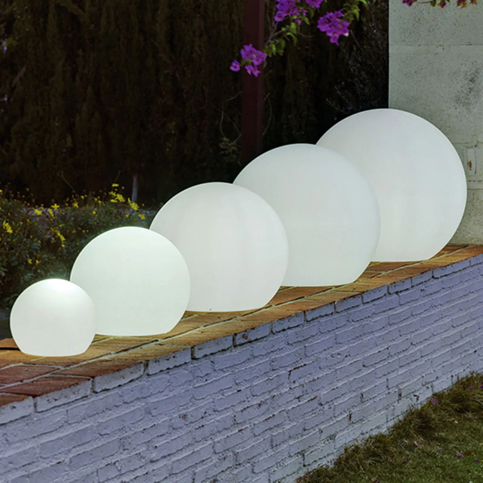 Newgarden Buly Lampada LED solare a globo IP65, Ø 20cm