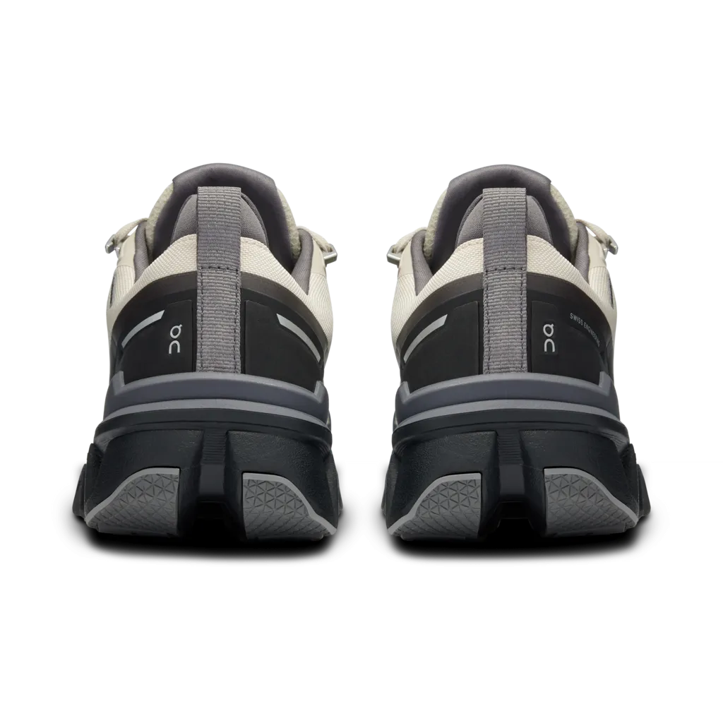 On Running Women Cloudwander Waterproof - Sand / Black