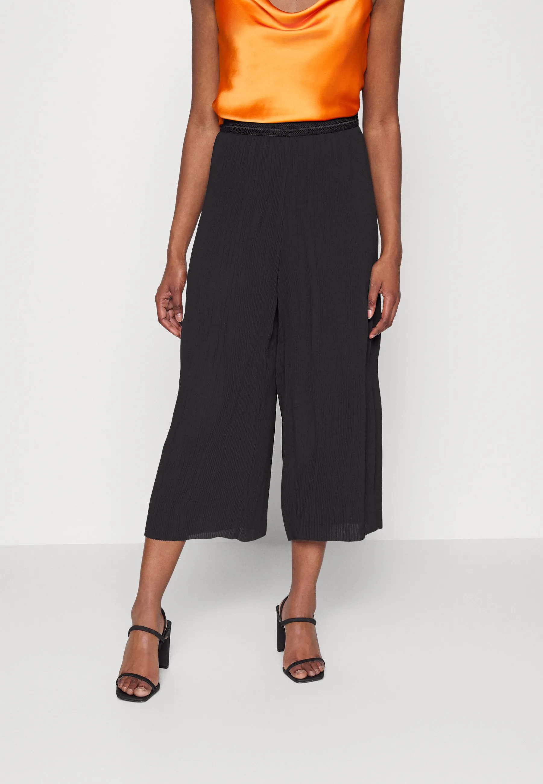 ONLMARIN PLISSE CULOTTE - Pantaloni