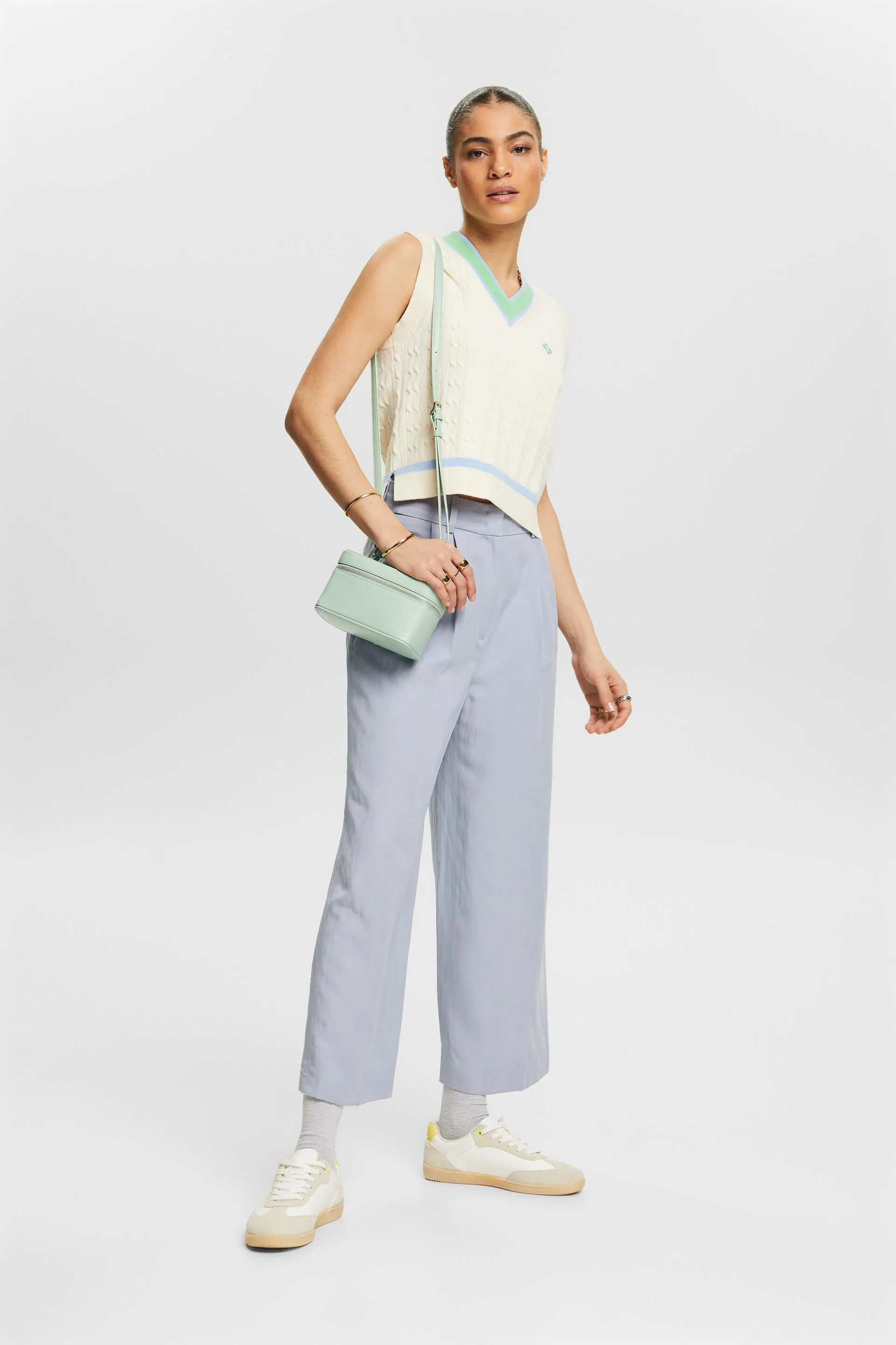 Pants woven