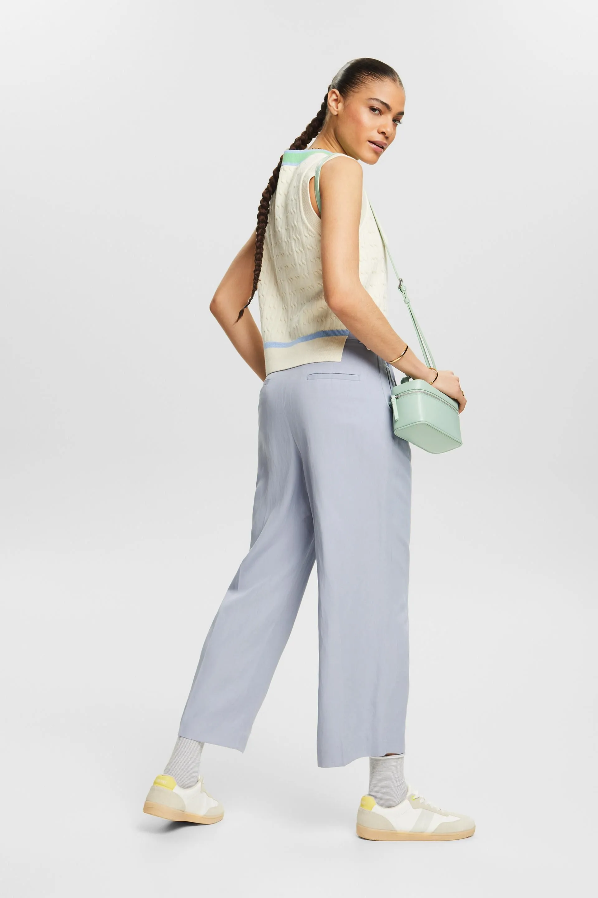 Pants woven