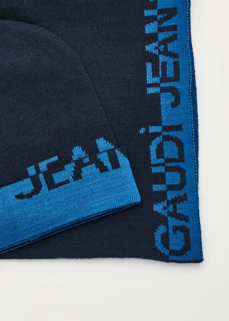 Sciarpa e cappello con logo