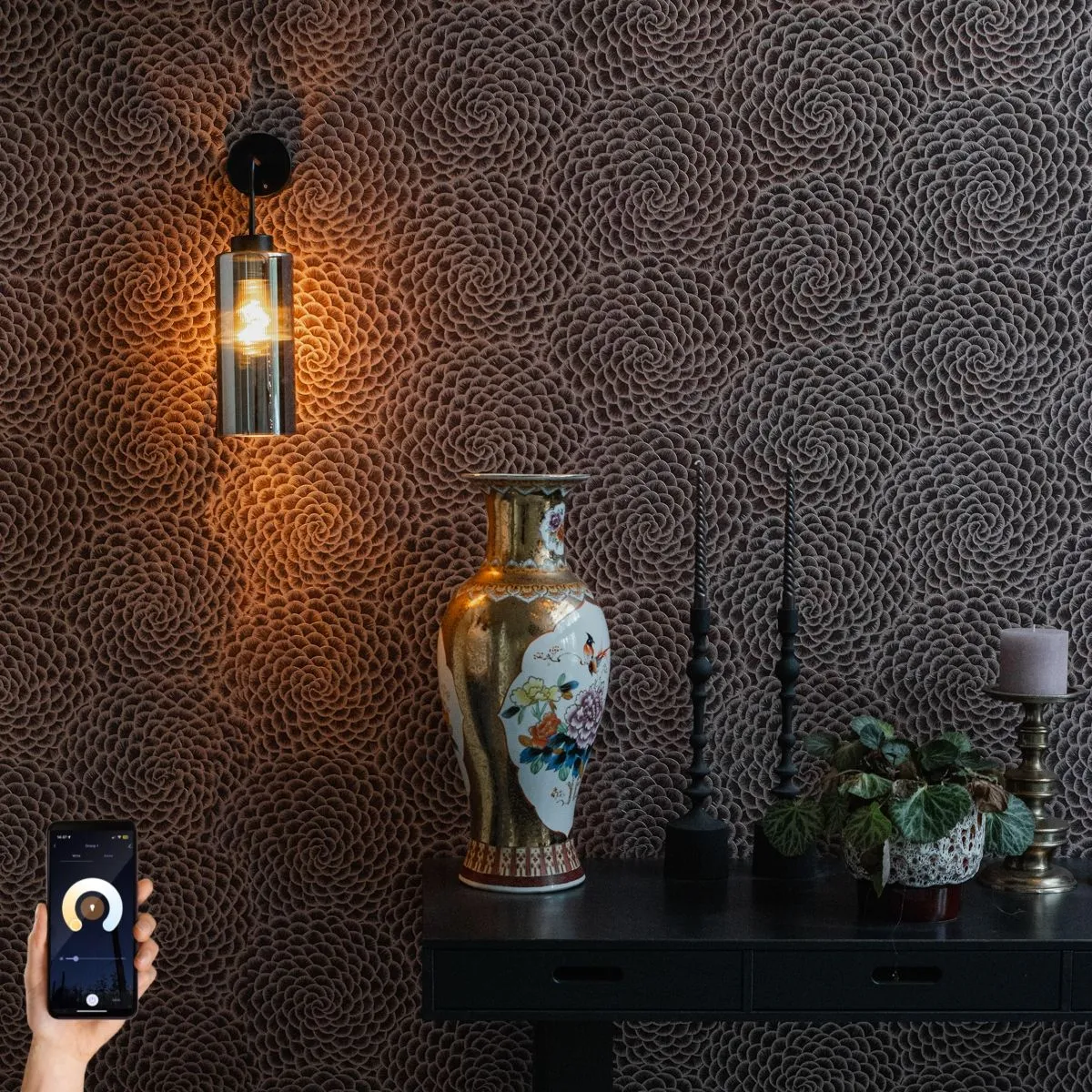 Smart wandlamp zwart met smoke glas incl. Wifi ST64 - Laura