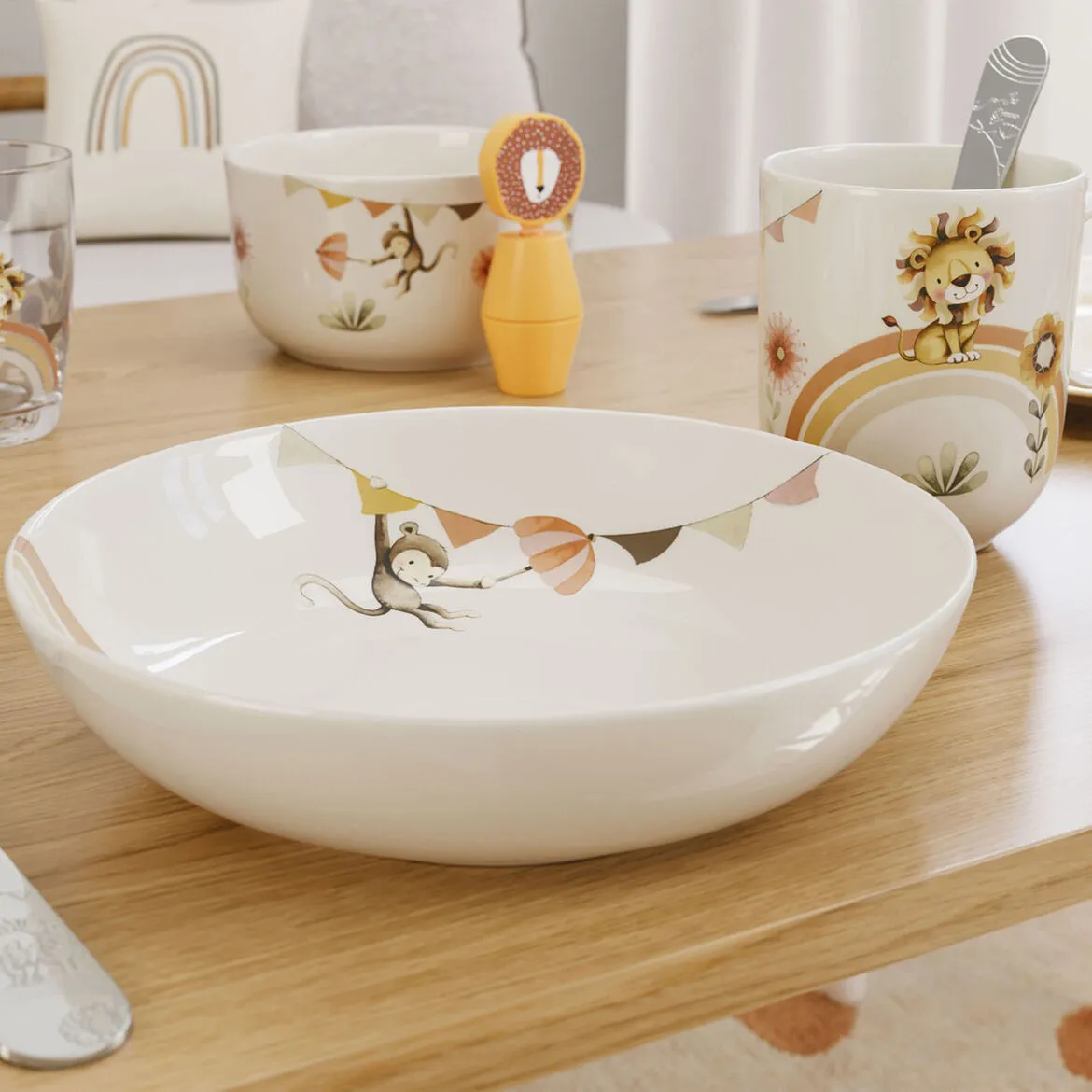 Tazza per bambini Roar like a lion L 28 cl.jn{font-size:18px}Multi
